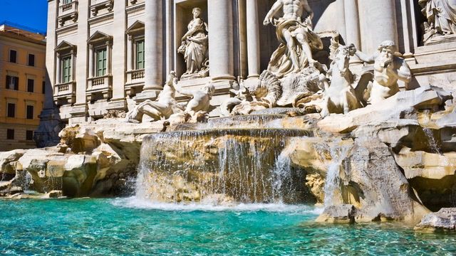 The fortune that lands in Italy's most famous fountain