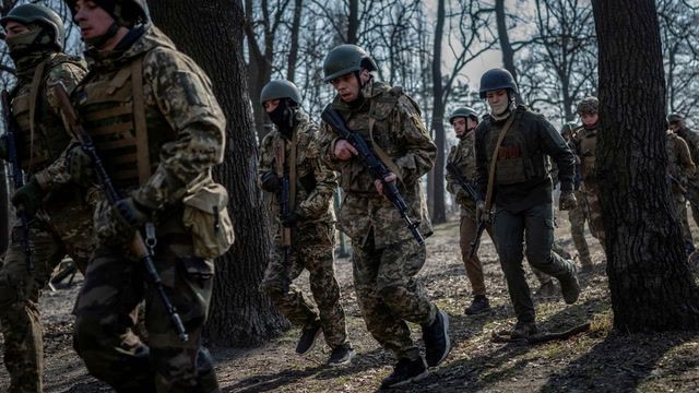 Ukraine changes tactics to attract new recruits