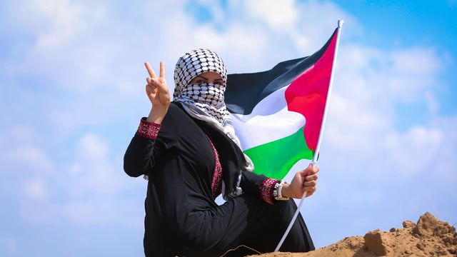 Pro-Palestine protesters refuse to leave uni campus