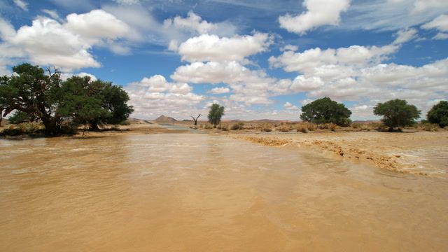 Extreme El Nino flooding hits East Africa