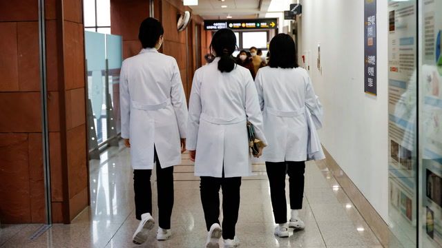 Small South Korea towns bear brunt of doctor shortage