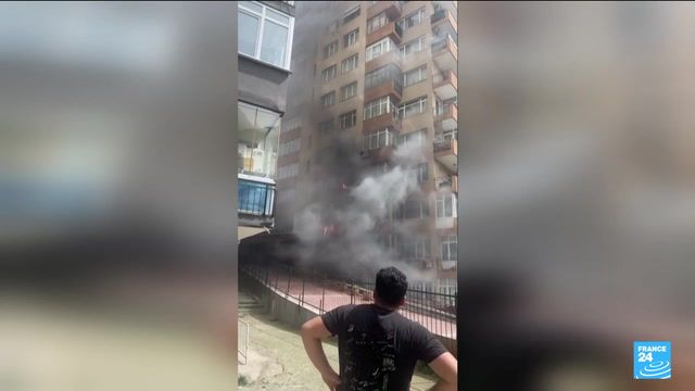 Deadly fire tears through Istanbul apartment block