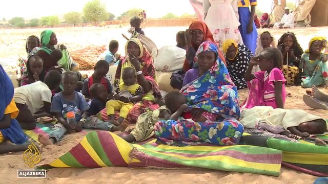 Sudanese refugees flood into Chad 