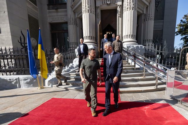 NATO pledges additional aid to Ukraine