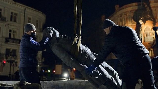 Catherine the Great statue taken down in Odesa