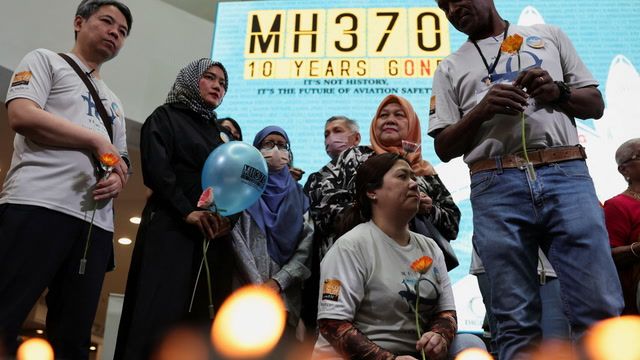 Families of MH370 missing unable to mourn