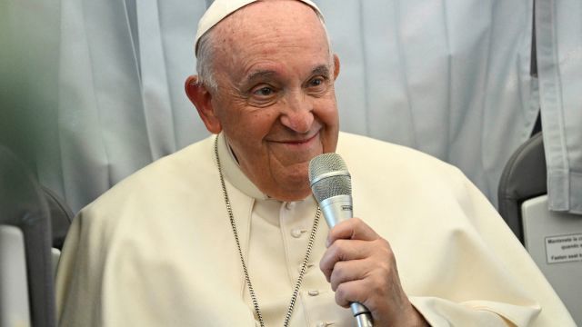 Pope Francis addresses Europe migrant crisis