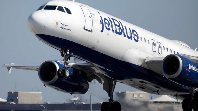 JetBlue drops routes after failing to acquire Spirit Airlines
