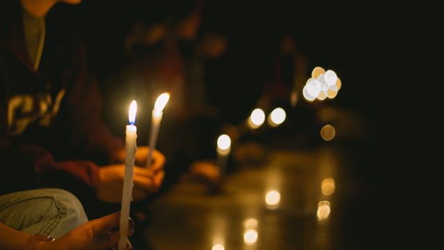 Candlelight vigil honours victims of gendered violence