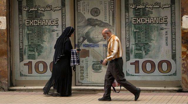 Egyptians turn to cut-price markets as inflation hits Ramadan