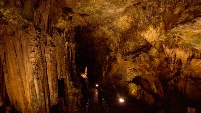 Dramatic Turkish rescue deep underground
