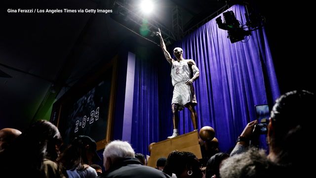 Kobe Bryant statue opens to the public 