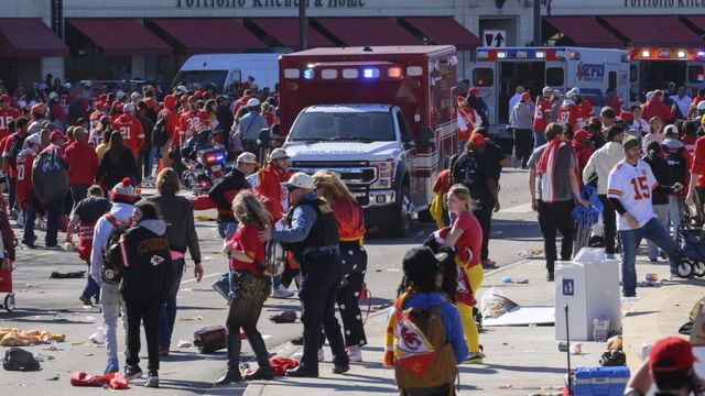 One killed during mass shooting at Chief's Super Bowl Parade
