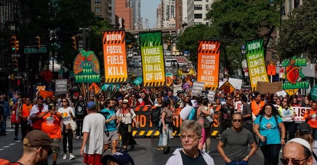 Climate protesters march on New York
