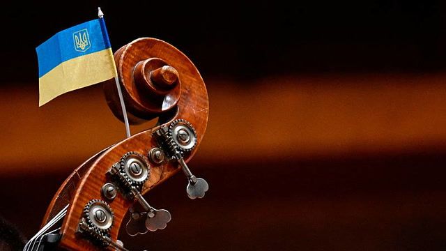 Kyiv Symphony Orchestra perform in Paris