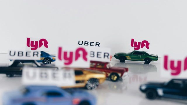 Uber, Lyft drivers stage nationwide airport strike