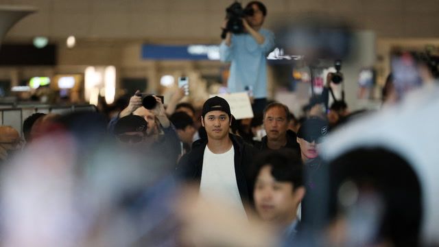 South Korean baseball fans flock to see Ohtani