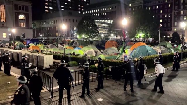 Police raid Columbia University, arrest protesters