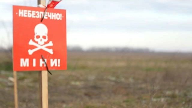 Ukraine: Farmers seek help to clear landmines