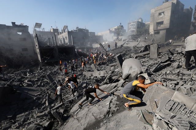 U.N. calls for investigation into Gaza mass graves