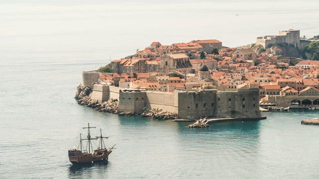 Croatia's Dubrovnik tries to reclaim city for locals