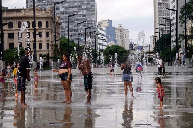 Brazil grapples with extreme weather