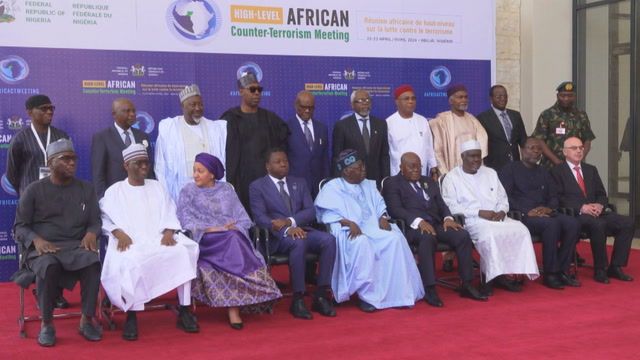 African leaders discuss combating armed groups