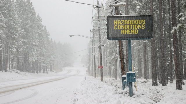 California blizzard shuts roads to Tahoe